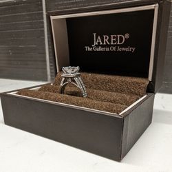 Beautiful 1.24 Carat Engagement Ring