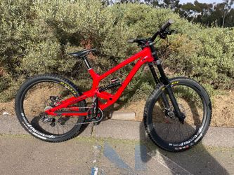 Commencal  Furious Downhill bike