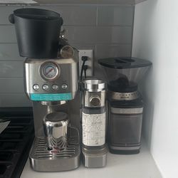 Casabrews espresso machine with milk frother and additional equipment