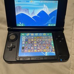 Blue Nintendo 3DS XL + 128gb SD Card