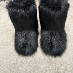Trendy Fur Boots
