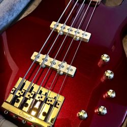 Charvel San Dimas 5 String Bass