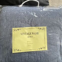 Vintage Wash Quilt & Sham, Navy, Size Twin, *New 