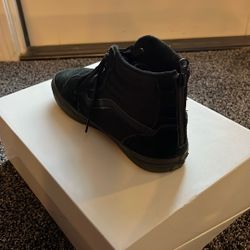 Black Vans 