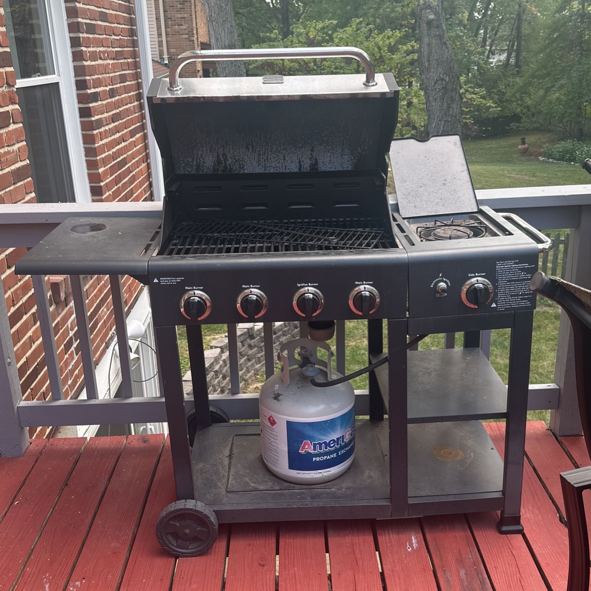 Bbq Grill with Propane Tank