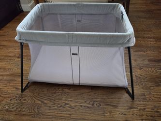 Baby Bjorn Travel Play Pen