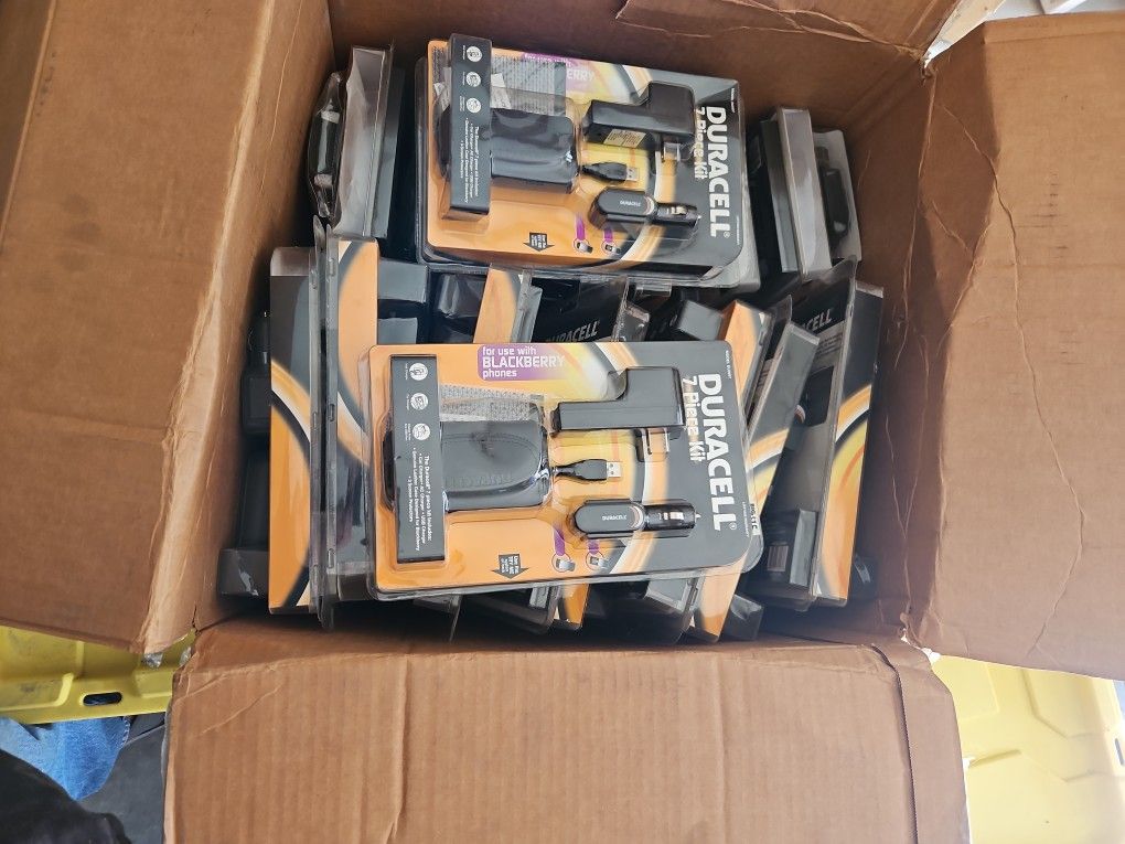 Over 20 Of The Duracell Seven-piece Kit Charging System