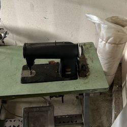 Sewing Machine Lot 