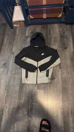 Nike Tech