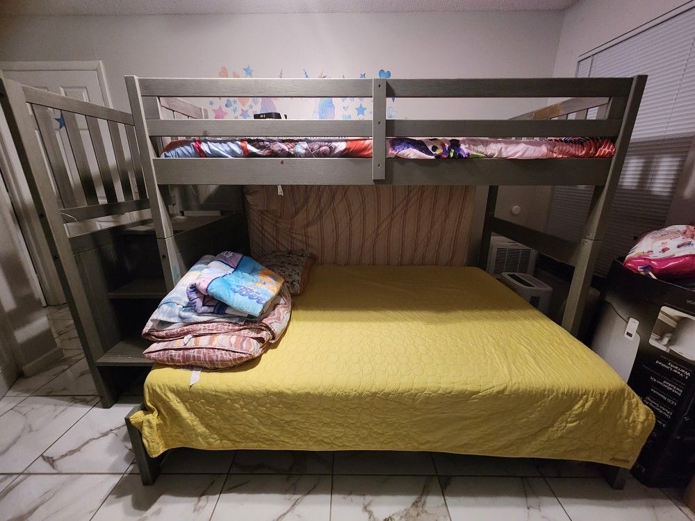 Twin Over Full Bunk Bed/ 3 Drawer
