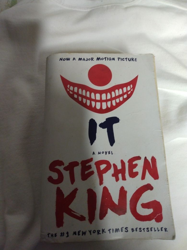 IT By Stephen King