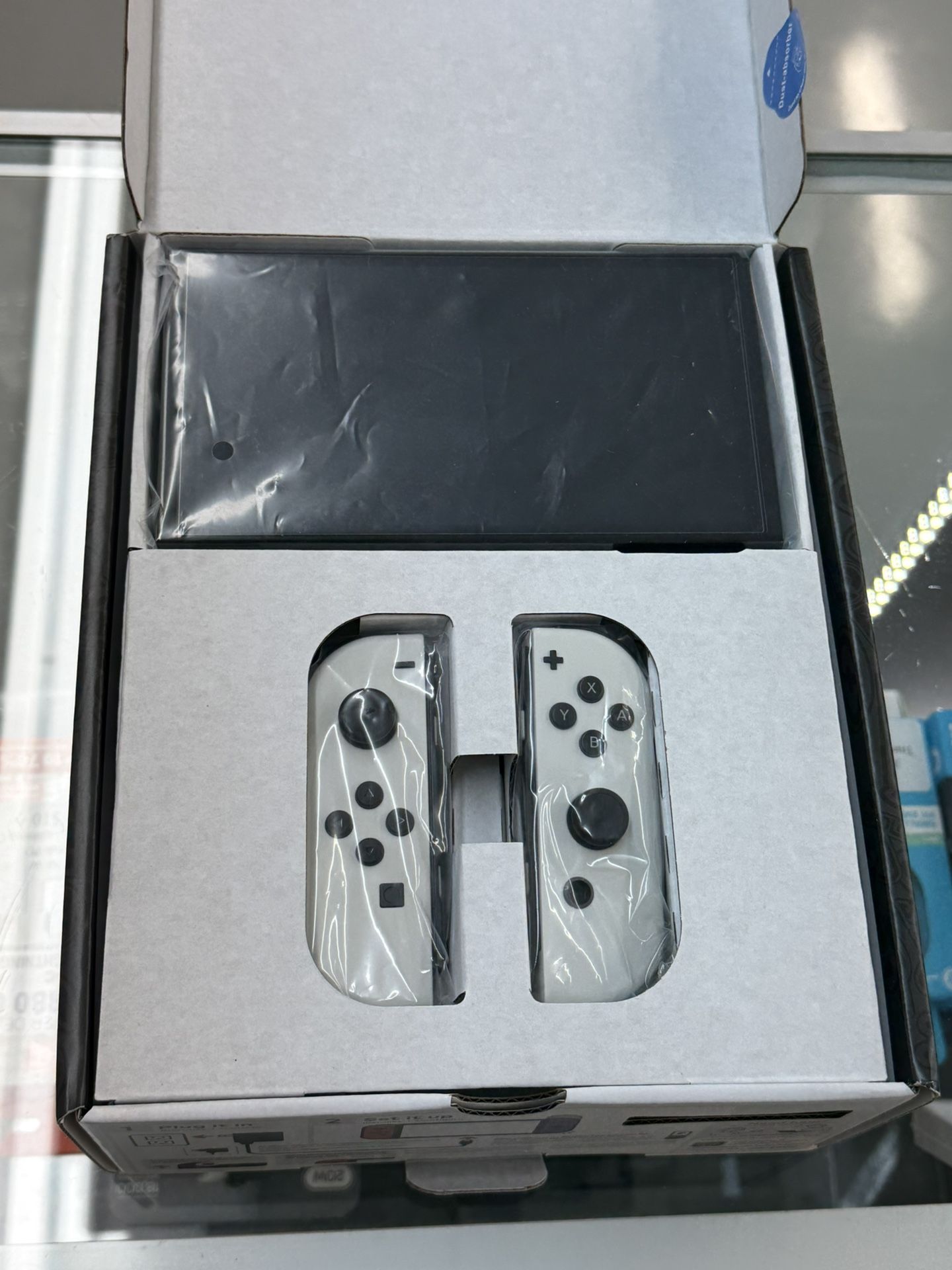 Nintendo Switch OLED 64GB / 2TB w/Joy-Cons - White