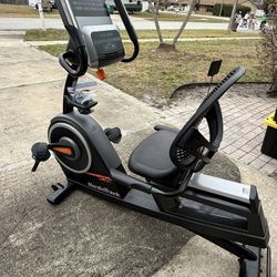  NordicTrack Commercial VR21 Recumbent Bike - Excellent Condition