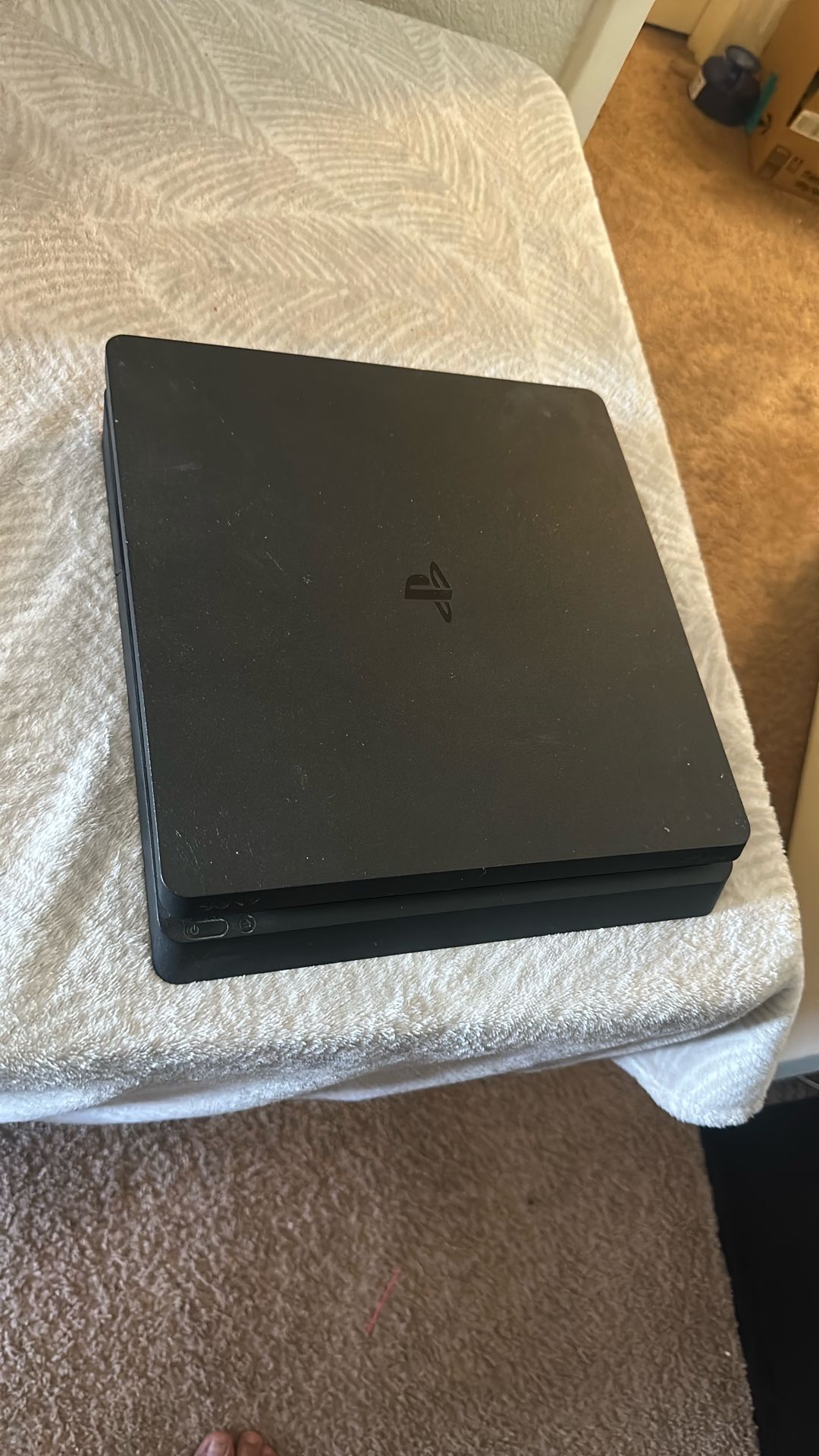 PS4 SLIM