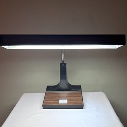 18” Wide Desk Lamp