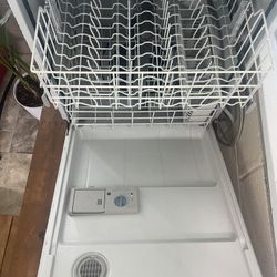 Amana Dish Washer 
