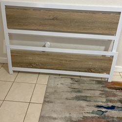 Queen Headboard And Footboard Platform Bed- Wooden Slats With White Metal