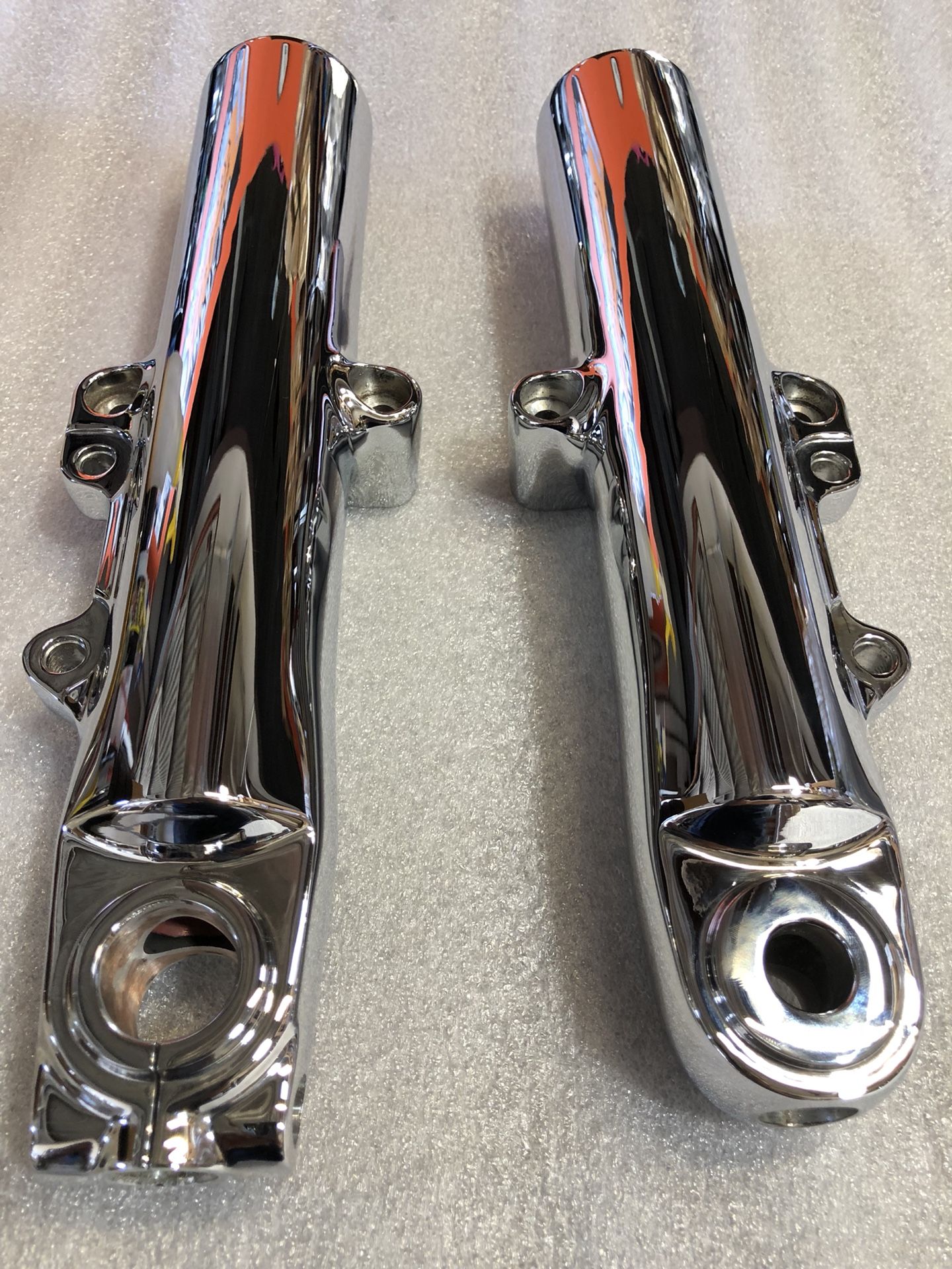 Harley Davidson Street Glide Rod Glide 2014-2018 Newly Chrome Lower Slider Fork Leg set