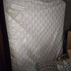 NEW! QUEEN MATTRESS