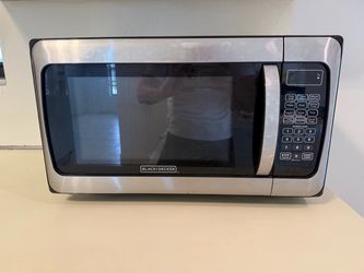 BLACK+DECKER Stainless Steel Countertop Microwave