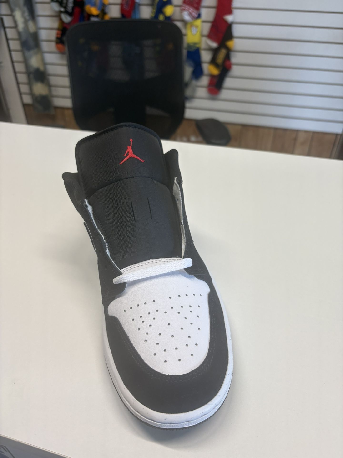 Low Jordan’s 1