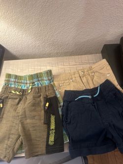 Size 2T boys shorts (4 pair)