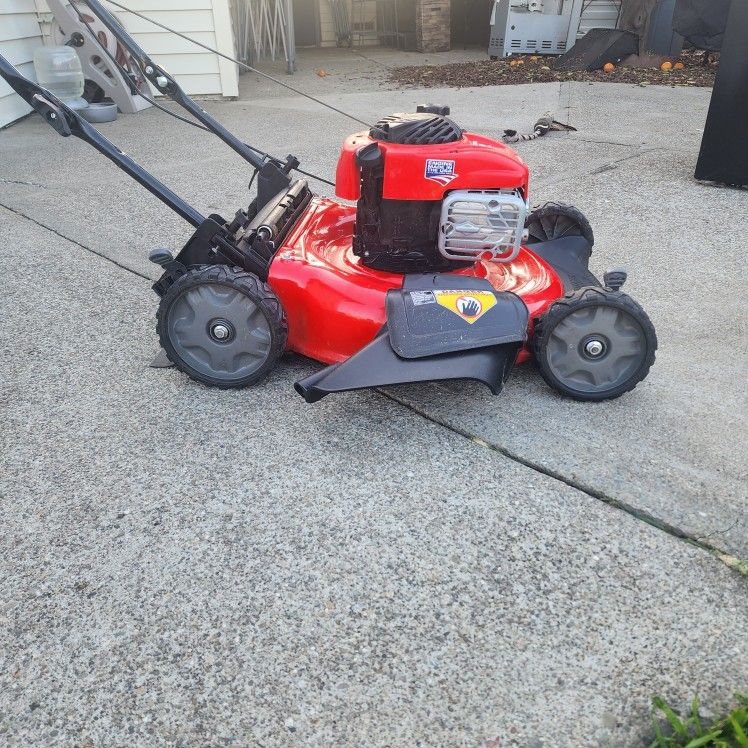 Craftsman M110 140cc Lawn Mower for Sale in San Lorenzo, CA OfferUp
