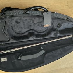 VIOLIN CASE, VIOLIN BOW, ARM REST and DARK ROSIN
