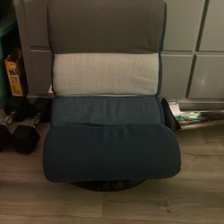 Ground Chair