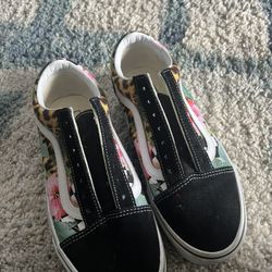 Black Vans woman 6.5 shoes 