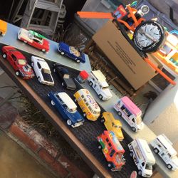 Collectible 1/32 Scale Cars 