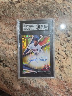 2022 Bowman's Best Yasser Mercedes Gold Lava Refractor Auto SGC 9.5