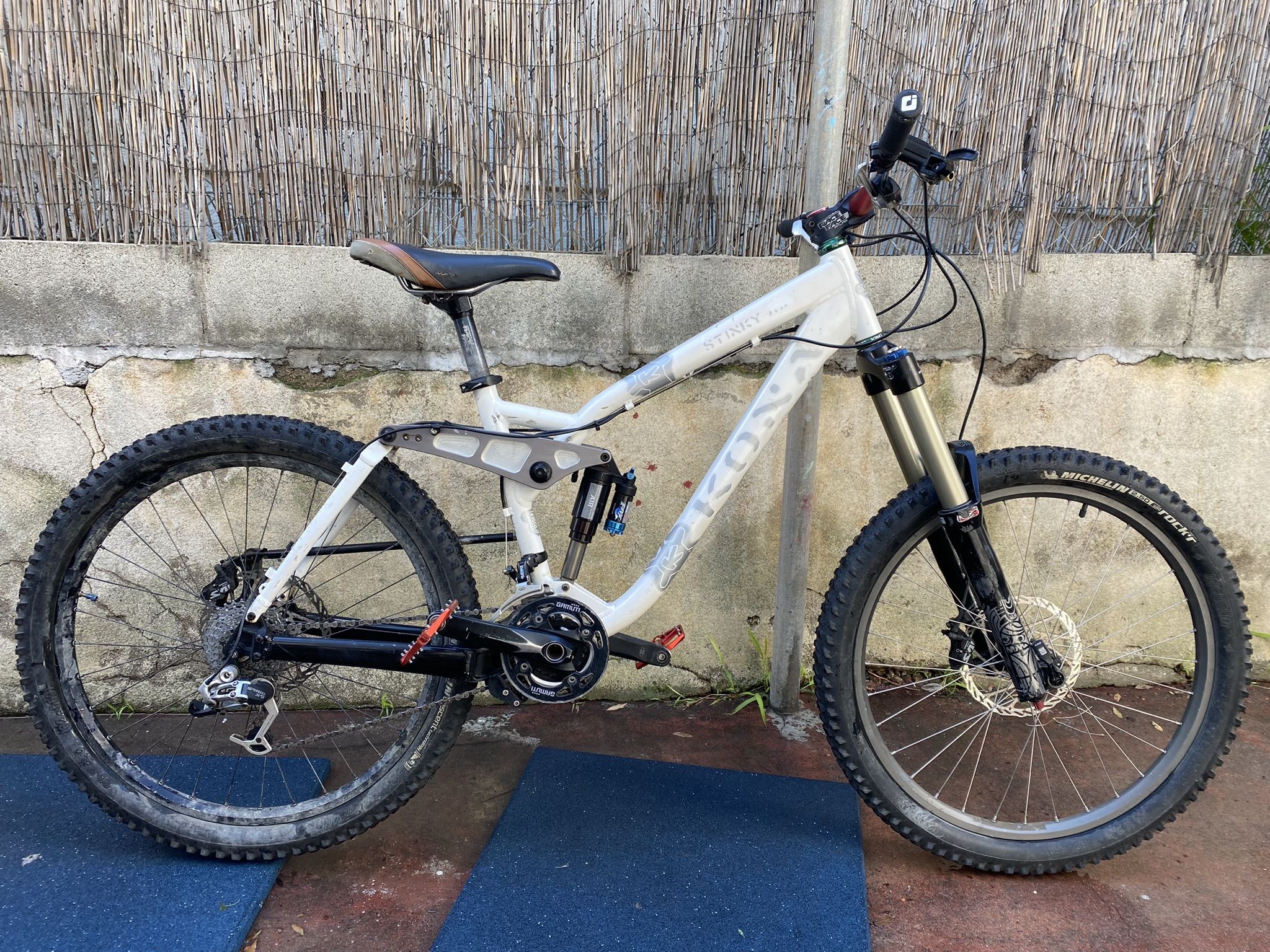 Kona Stinky Air Mountain Bike