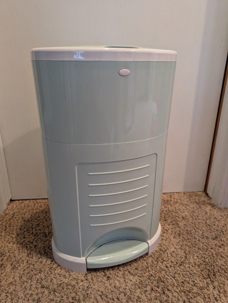 Diaper Dekor Plus XL Diaper Pail REFILLS INCLUDED