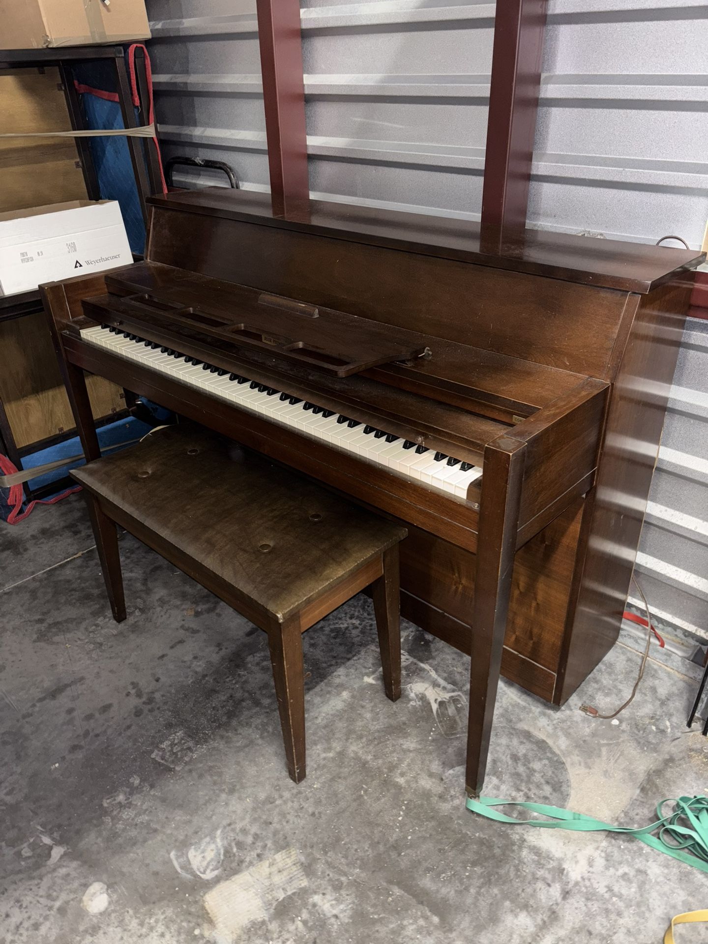 Free delivery* Vintage Jesse French & Sons Upright Piano Will Deliver For 75$