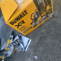 Table saw Dewalt vordless