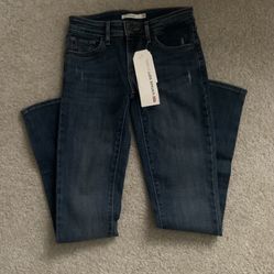 LEVIS 711 VINTAGE SOFT JEANS NEW