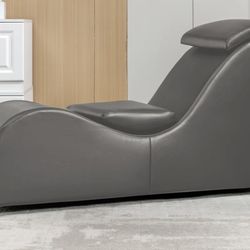 Gray Lounge For Couples