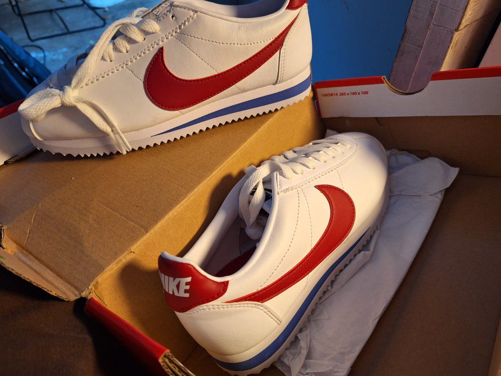 NIKE WOMENS CLASSIC CORTEZ LEATHER 