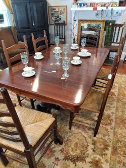 Dining room table