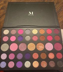 Morphebabe eyeshadow pallet (new)