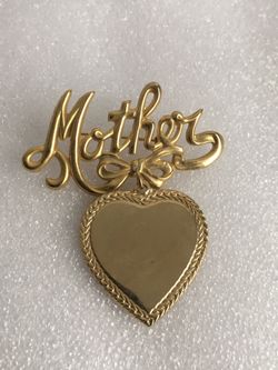 MOTHER ‘S BROOCH