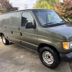 2002 Ford E-150