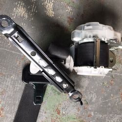 2014-2019 Toyota Corolla Front Right Seatbelt
