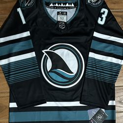 San Jose Sharks Men’s Large Cali Fin Musty #13