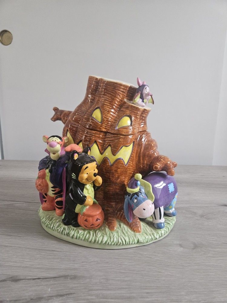 Vintage Disney Halloween Winnie The Pooh & Friends Spooky Tree Cookie Jar