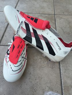 ADIDAS PREDATOR SIZE 10.5 NEW 