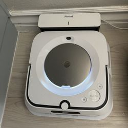 iRobot Braava brava jet m6 Ultimate Robot Mop - White