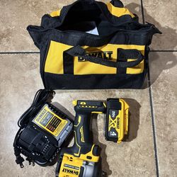 DEWALT ATOMIC 20V MAX Lithium-Ion Brushless Cordless 1/2 in. Variable Speed Impact Wrench Kit with 4 Ah Battery and Charger