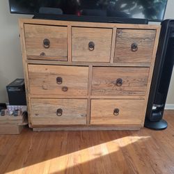 Dresser/TV Stand With 7 Drawers 